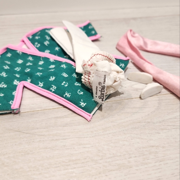 2/$20 1985 Barbie Twice as Nice Fashions - Picture 6 of 8